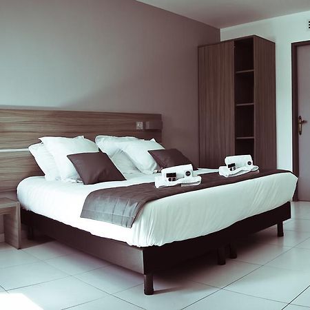 Le Cay Hotel Roquebrune-sur Argens Szoba fotó